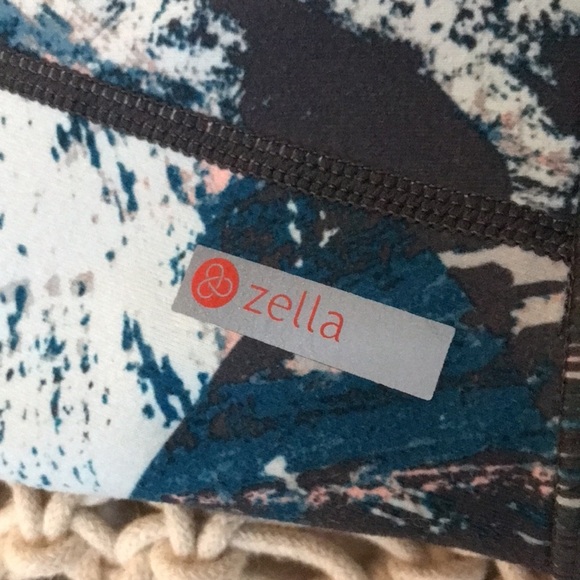 Zella abstract XS leggings with net siding - Picture 7 of 8